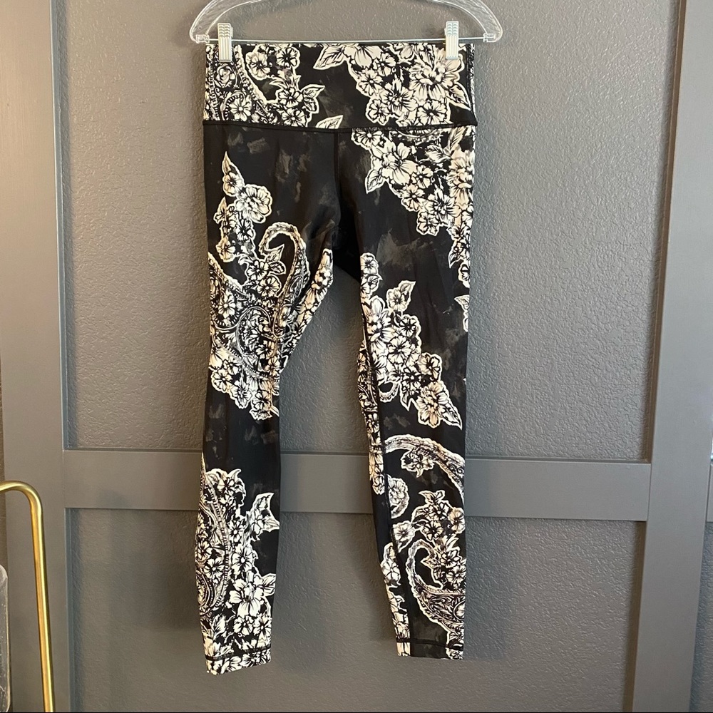 Lululemon high rise wunder under tights paisley 10